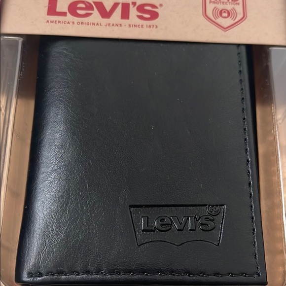 Levi's Black Key & Card Holder Essential Accessory - Picture 4 of 6